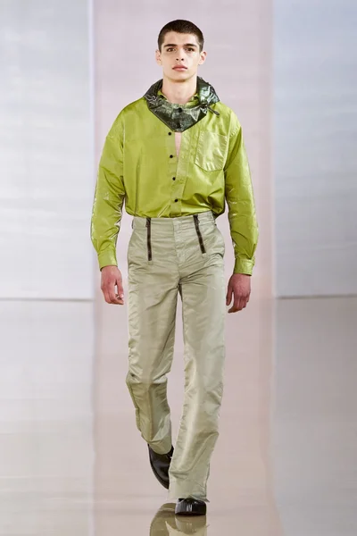 Look 3